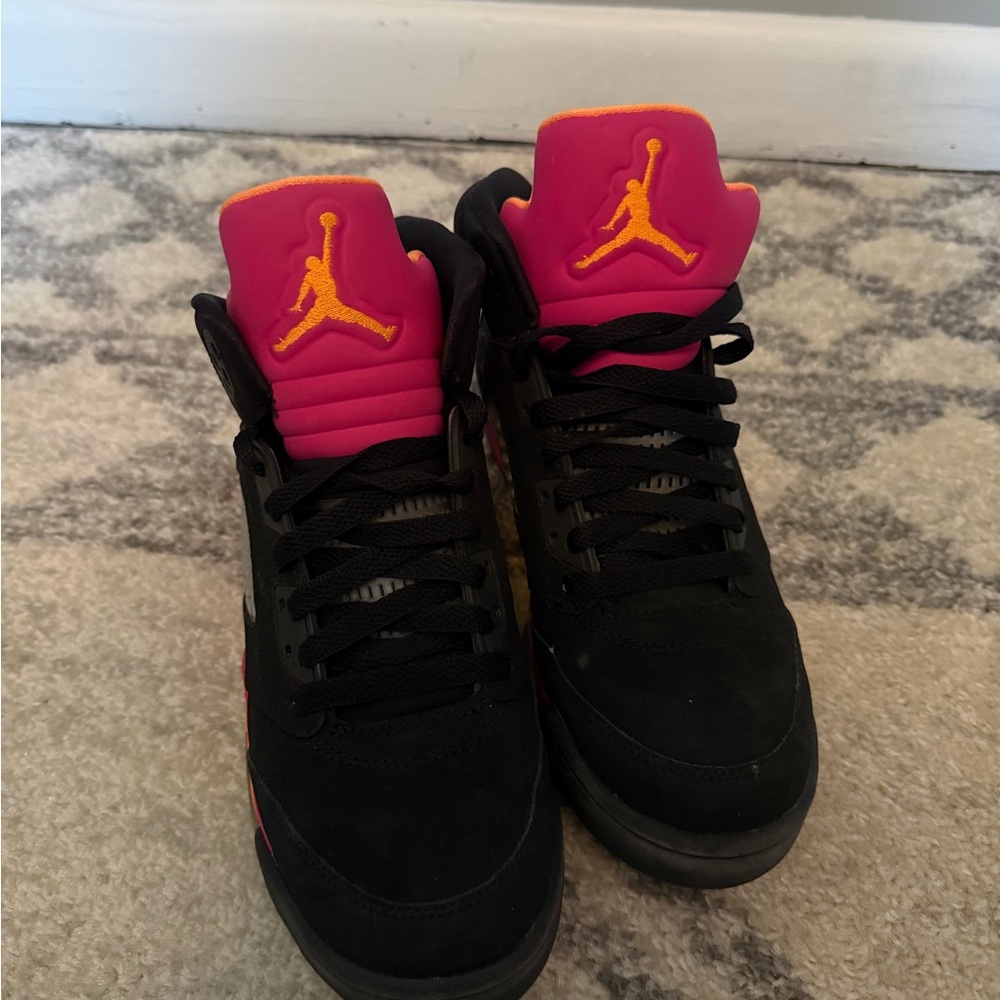 Nike Jordan Retro 5 Black and Pink GS size 6.5y